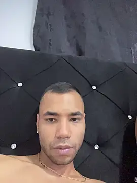 Hot2gether69 online show from October 27, 6:01 pm