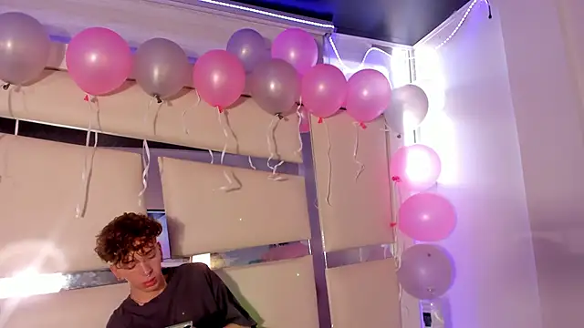 Snapshot of Genesis_ask chatting on November 1, 8:11 pm Genesis ask online show from November 1, 8:11 pm