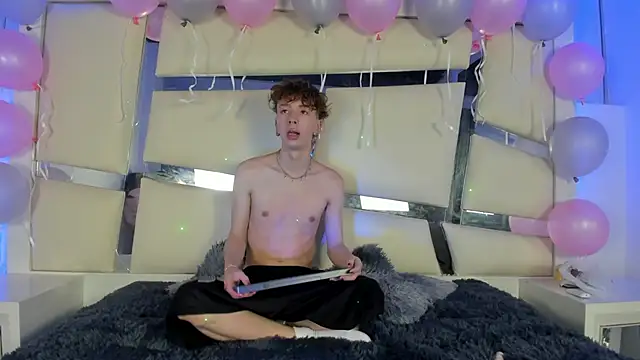 Snapshot of Genesis_ask chatting on November 8, 11:14 pm Genesis ask online show from November 8, 11:14 pm