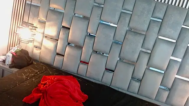 Snapshot of Memi_xxx chatting on November 14, 2:43 am Memi xxx online show from November 14, 2:43 am