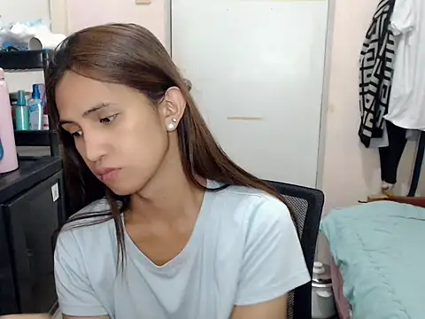 prettysam9 online show from November 27, 3:08 am