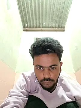 Snapshot of devil_boy_0909 chatting on December 3, 2:52 am devil boy 0909 online show from December 3, 2:52 am