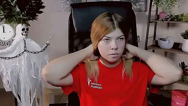 EvaDarc online show from October 29, 11:45 am