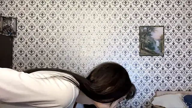 Snapshot of SofiaDreams09 chatting on November 24, 2:17 pm SofiaDreams09 online show from November 24, 2:17 pm