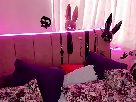 Snapshot of CleareRems chatting on November 20, 1:11 pm CleareRems online show from November 20, 1:11 pm