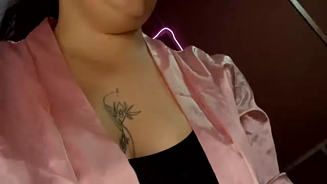 Snapshot of CleareRems chatting on November 22, 12:04 pm CleareRems online show from November 22, 12:04 pm