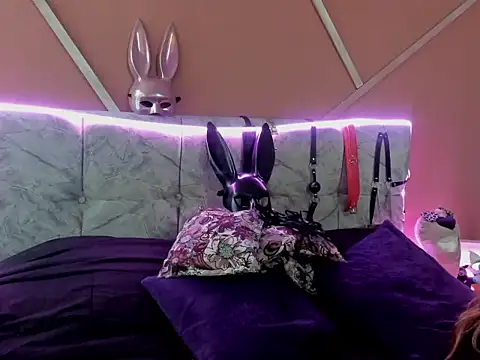 Snapshot of CleareRems chatting on December 19, 2:46 pm CleareRems online show from December 19, 2:46 pm