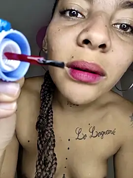 Snapshot of leona_sumiza chatting on November 29, 12:19 pm leona sumiza online show from November 29, 12:19 pm