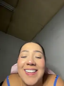 Snapshot of Hannahpradaa_ chatting on December 17, 11:33 pm Hannahpradaa online show from December 17, 11:33 pm