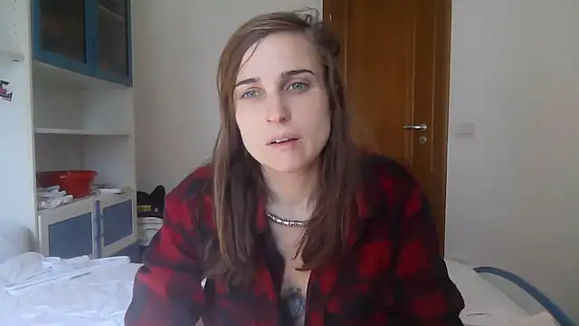 SinnEmily online show from March 18, 10:18 am