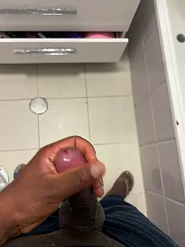 negrinho5 online show from April 13, 1:00 am