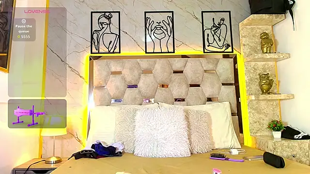 Andrew Haalls online show from April 18, 2:32 pm