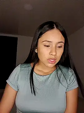 Snapshot of DollyRouse chatting on November 26, 5:30 am DollyRouse online show from November 26, 5:30 am