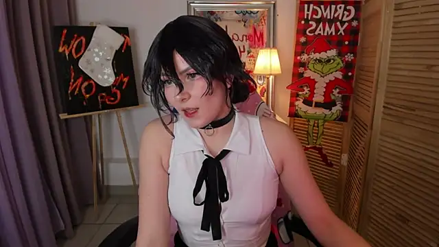 Snapshot of gracieave chatting on December 5, 1:14 am gracieave online show from December 5, 1:14 am