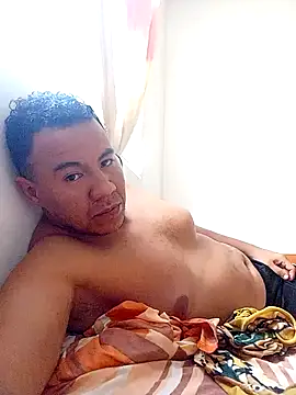 Snapshot of Fire_latino chatting on October 29, 5:04 pm Fire latino online show from October 29, 5:04 pm