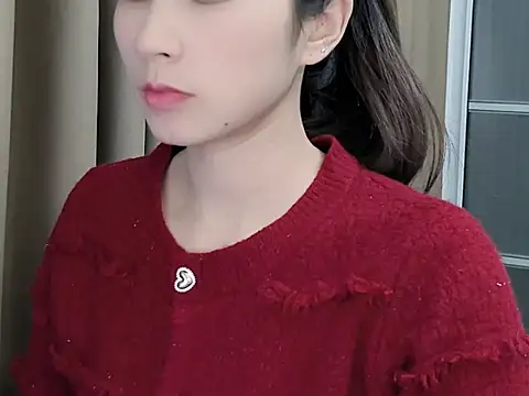 Snapshot of lvy-002 chatting on November 5, 4:12 am lvy-002 online show from November 5, 4:12 am