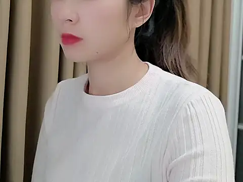 Snapshot of lvy-002 chatting on November 14, 3:16 am lvy-002 online show from November 14, 3:16 am