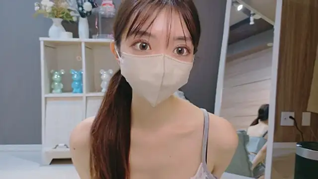 Snapshot of Sana-jpn chatting on December 21, 12:01 pm Sana-jpn online show from December 21, 12:01 pm