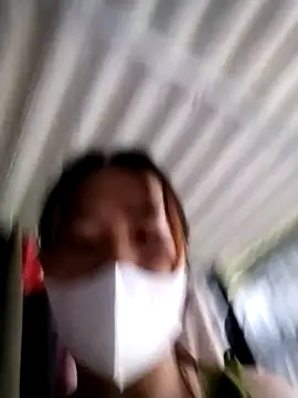 Snapshot of emini-xx chatting on October 28, 11:51 pm emini-xx online show from October 28, 11:51 pm