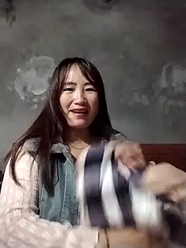 Snapshot of emini-xx chatting on December 1, 12:15 am emini-xx online show from December 1, 12:15 am