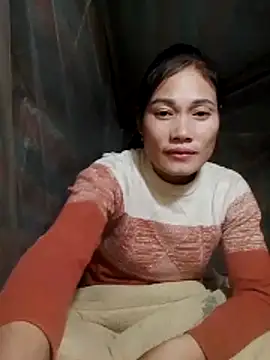 Snapshot of doggy-00 chatting on November 21, 12:26 pm doggy-00 online show from November 21, 12:26 pm