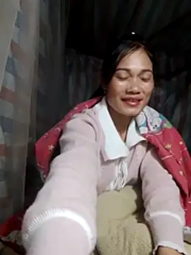 Snapshot of doggy-00 chatting on December 14, 9:41 pm doggy-00 online show from December 14, 9:41 pm