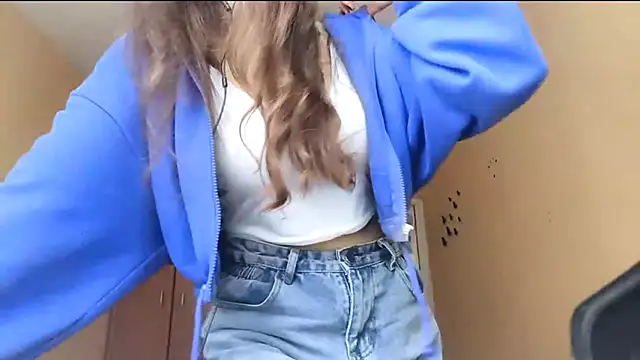 Snapshot of Kimixoo chatting on October 28, 10:41 am Kimixoo online show from October 28, 10:41 am