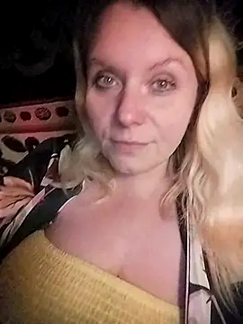 Snapshot of Lana-murr chatting on October 31, 7:15 pm Lana-murr online show from October 31, 7:15 pm