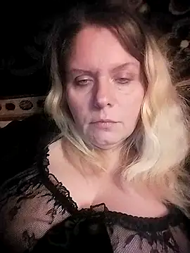 Snapshot of Lana-murr chatting on November 26, 6:42 pm Lana-murr online show from November 26, 6:42 pm