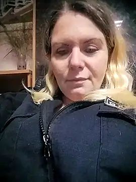 Snapshot of Lana-murr chatting on December 20, 12:07 am Lana-murr online show from December 20, 12:07 am