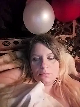 Snapshot of Lana-murr chatting on February 14, 3:36 am Lana-murr online show from February 14, 3:36 am