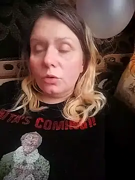 Snapshot of Lana-murr chatting on February 19, 8:10 am Lana-murr online show from February 19, 8:10 am