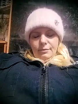 Snapshot of Lana-murr chatting on March 2, 10:49 pm Lana-murr online show from March 2, 10:49 pm