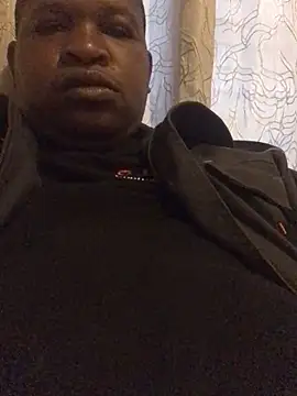 Snapshot of Johnparis505 chatting on October 29, 3:20 am Johnparis505 online show from October 29, 3:20 am