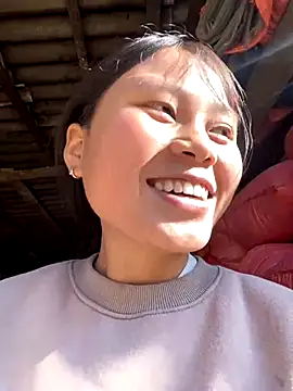 Snapshot of Sophia-123 chatting on December 1, 3:00 am Sophia-123 online show from December 1, 3:00 am