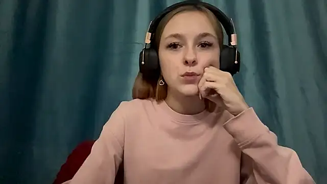 Snapshot of HOTBellakle chatting on November 4, 3:11 pm HOTBellakle online show from November 4, 3:11 pm