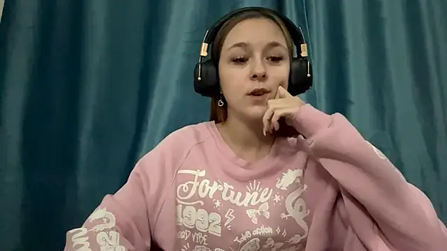 Snapshot of HOTBellakle chatting on November 7, 3:12 pm HOTBellakle online show from November 7, 3:12 pm