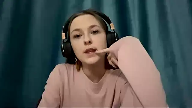 Snapshot of HOTBellakle chatting on November 21, 3:22 pm HOTBellakle online show from November 21, 3:22 pm