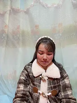 Snapshot of Night_owl111 chatting on December 1, 2:33 pm Night owl111 online show from December 1, 2:33 pm