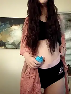 Snapshot of Heavenlyangelforever chatting on November 23, 4:01 am Heavenlyangelforever online show from November 23, 4:01 am