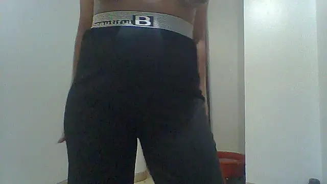 Snapshot of sashachin chatting on December 16, 5:12 am sashachin online show from December 16, 5:12 am