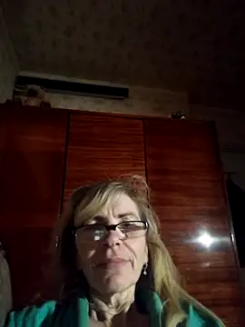 Snapshot of Georgette466 chatting on November 22, 5:28 am Georgette466 online show from November 22, 5:28 am