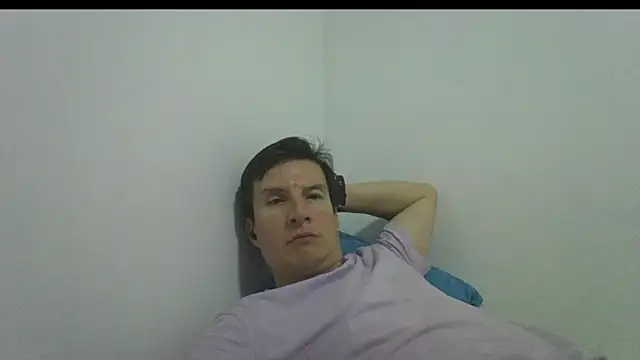 Snapshot of carliesexyman chatting on November 6, 2:56 am carliesexyman online show from November 6, 2:56 am