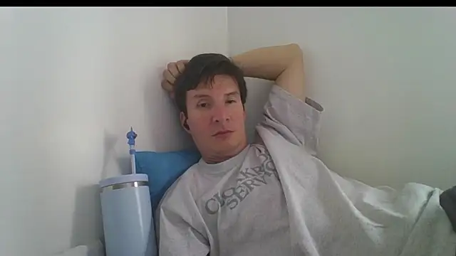 Snapshot of carliesexyman chatting on November 13, 3:33 pm carliesexyman online show from November 13, 3:33 pm