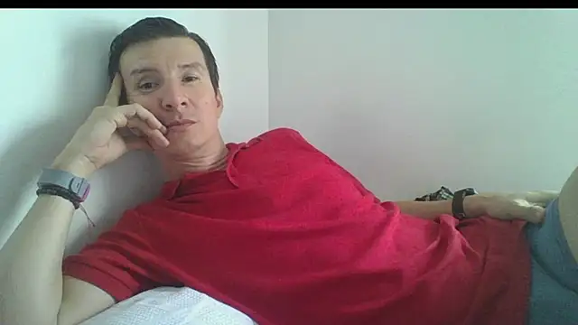 Snapshot of carliesexyman chatting on November 14, 3:11 pm carliesexyman online show from November 14, 3:11 pm