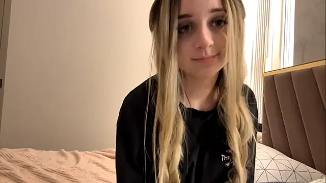 Snapshot of lunachkame chatting on October 31, 5:14 pm lunachkame online show from October 31, 5:14 pm