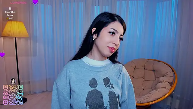 Snapshot of TonjaNeace chatting on December 2, 4:40 am TonjaNeace online show from December 2, 4:40 am