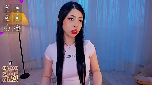 Snapshot of TonjaNeace chatting on December 18, 4:40 am TonjaNeace online show from December 18, 4:40 am