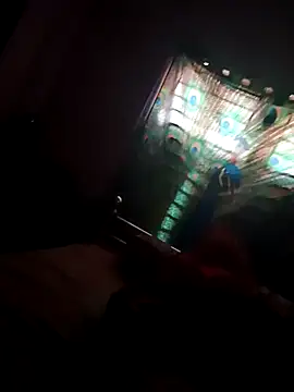 Snapshot of Laal_Parilove chatting on November 11, 10:04 am Laal Parilove online show from November 11, 10:04 am