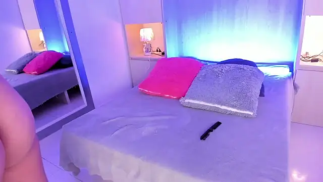 Snapshot of GabyMason_ chatting on November 11, 11:43 am GabyMason online show from November 11, 11:43 am